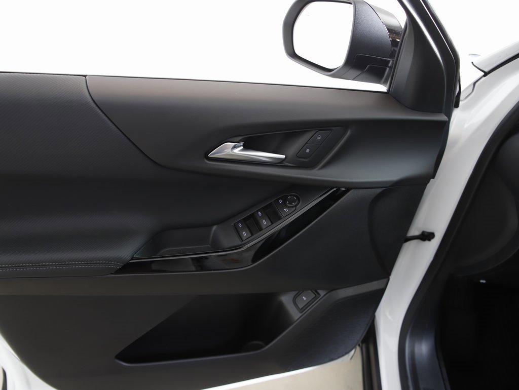 New 2026 Chevrolet Equinox LT w/ Convenience Package II image 14