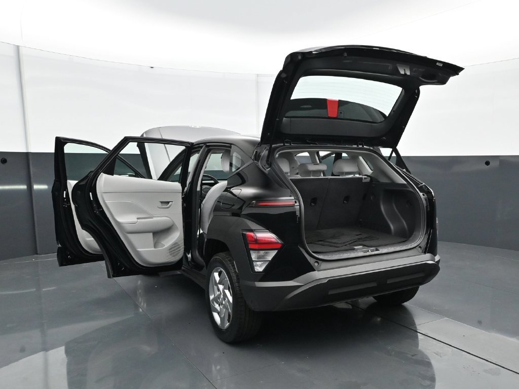 Used 2024 Hyundai Kona SE AWD/4WD image 30