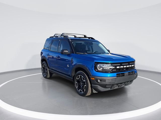 Used 2022 Ford Bronco Sport Outer Banks image 2