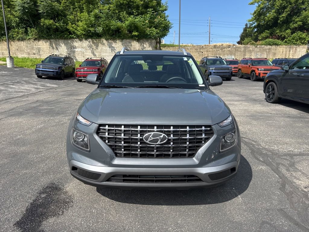 New 2025 Hyundai Venue SEL image 2