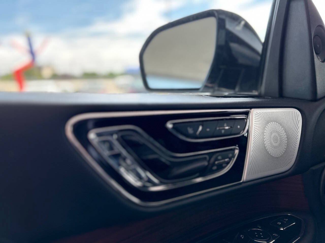 Used 2018 Lincoln Navigator L Reserve w/ Technology Package AWD/4WD image 35