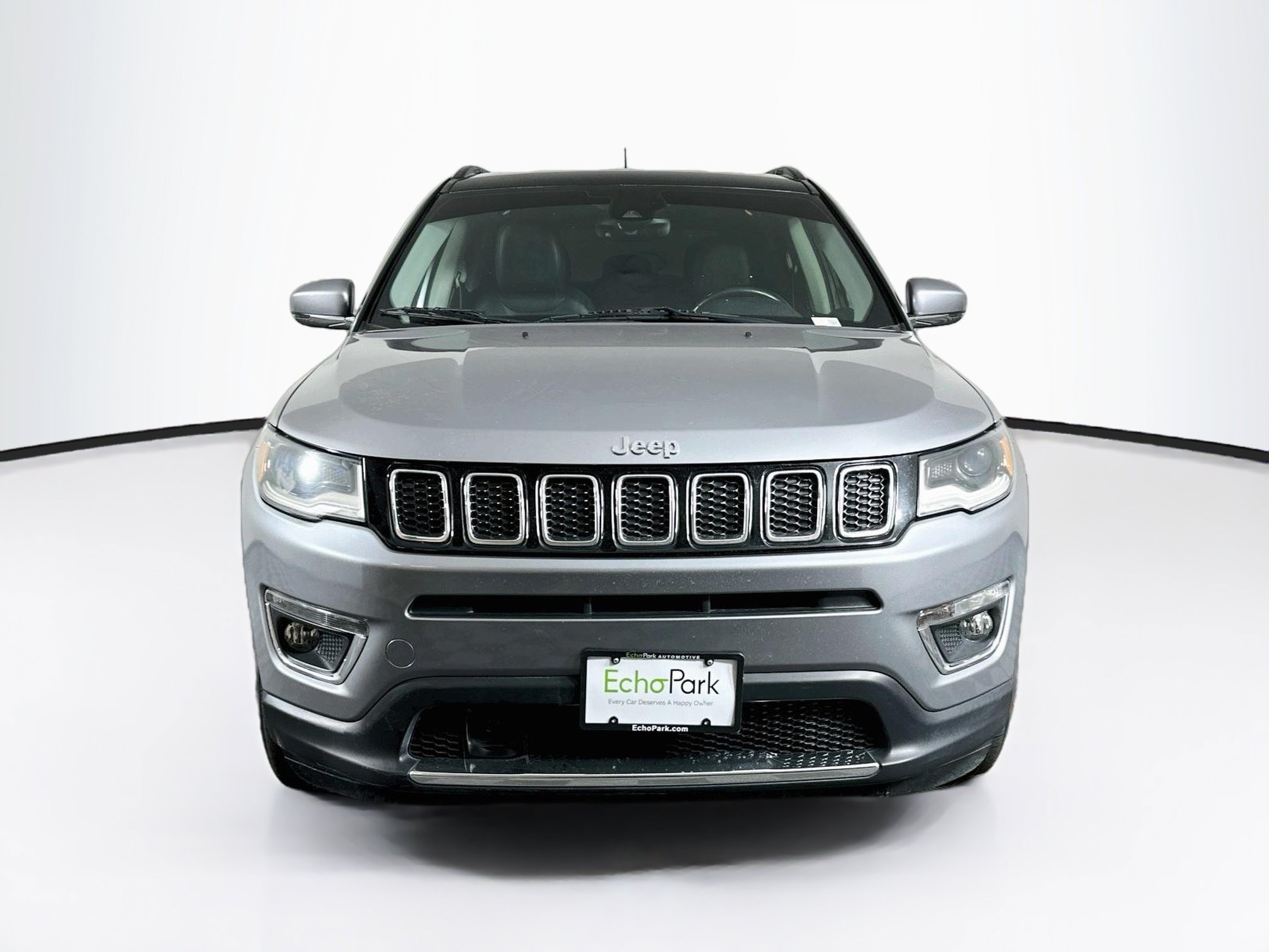 Used 2018 Jeep Compass Limited w/ Navigation Group FWD image 2
