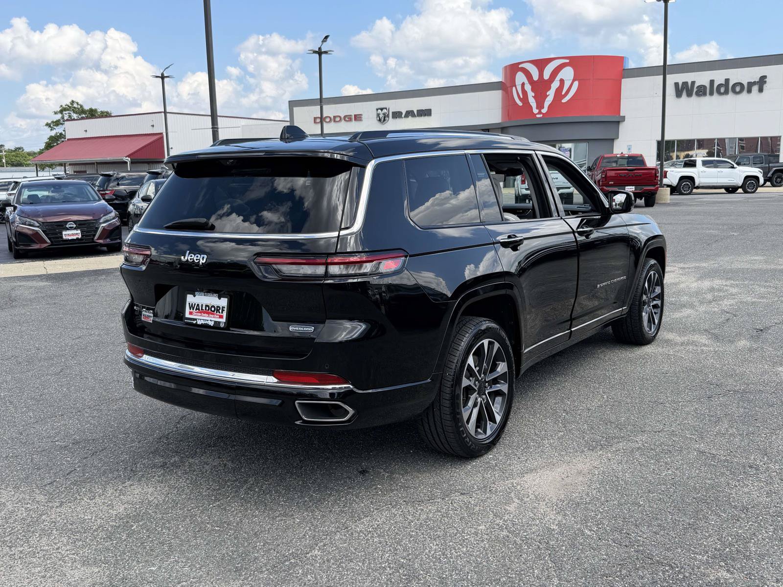 Used 2021 Jeep Grand Cherokee L Overland w/ Luxury Tech Group IV AWD/4WD video 2