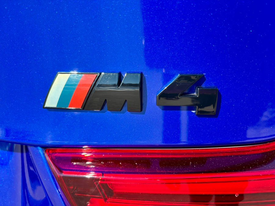 Used 2020 BMW M4 Coupe w/ Executive Package image 33