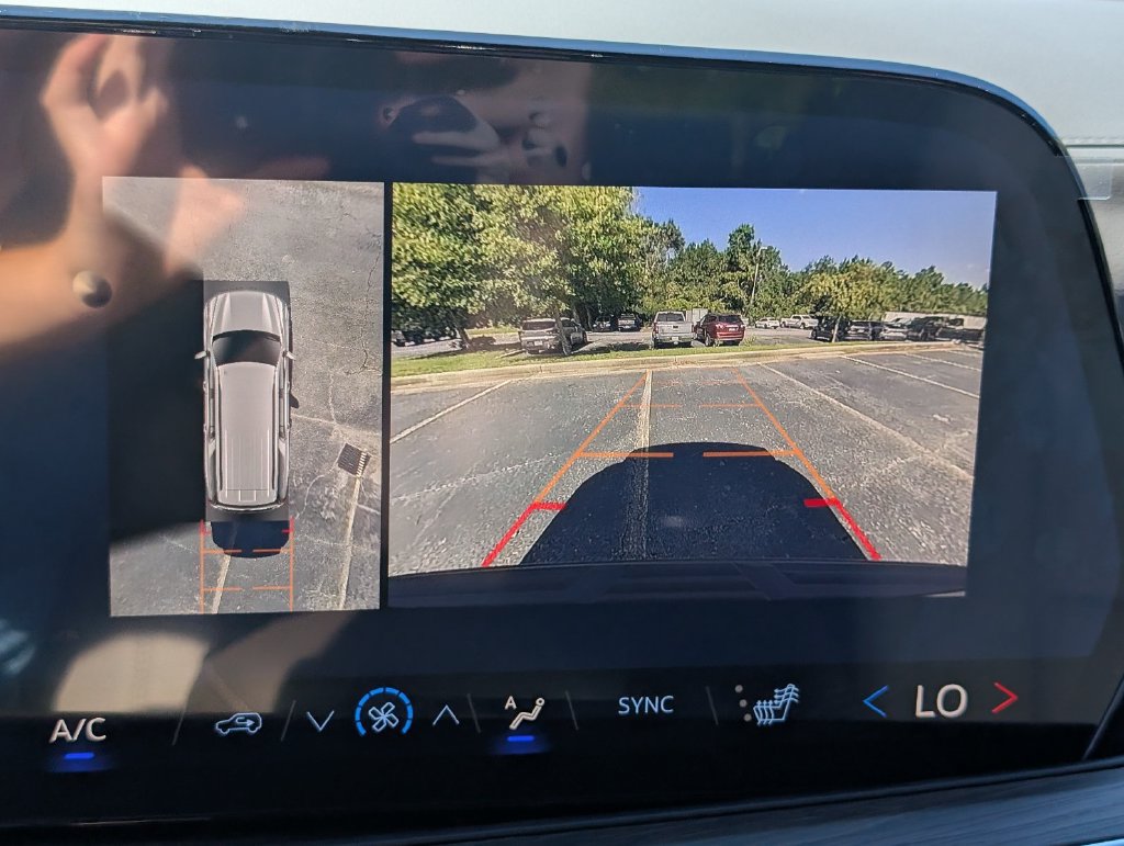 New 2027 Chevrolet Suburban LT w/ Comfort Package RWD image 18