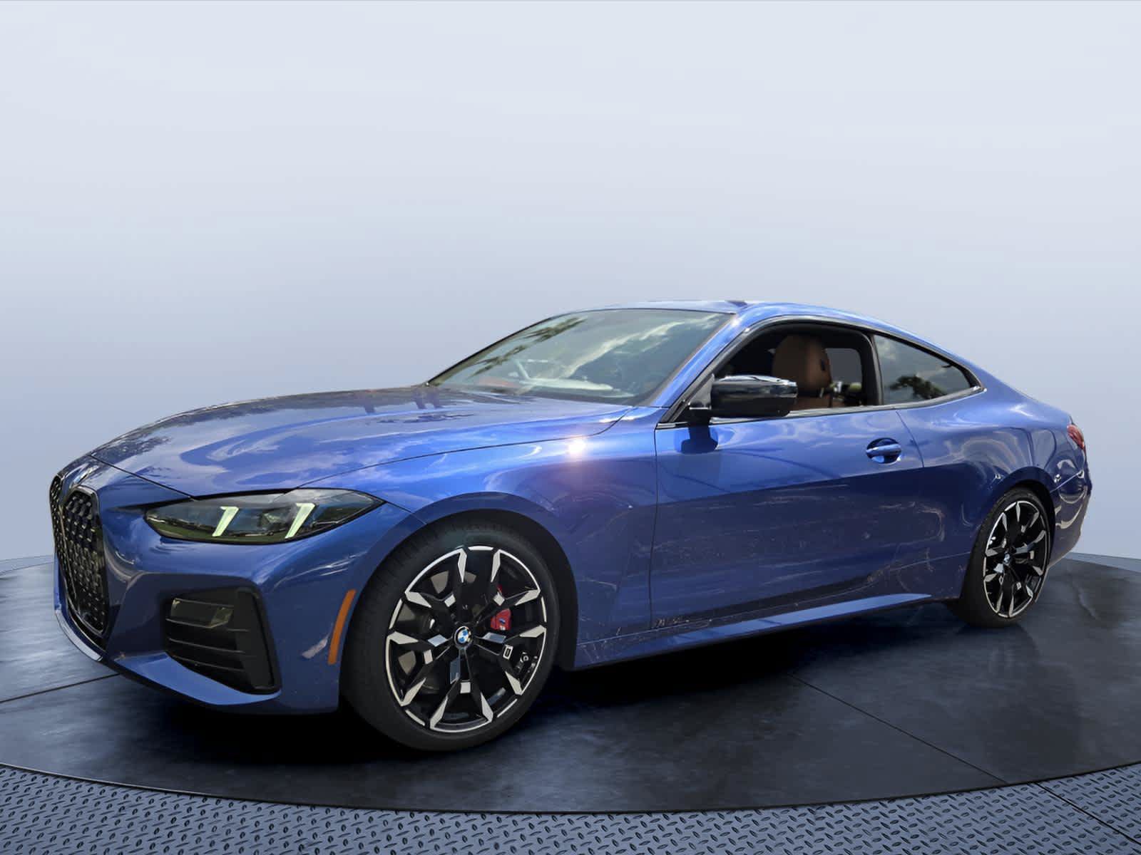 Used 2026 BMW 430i Coupe w/ M Sport Package RWD image 2