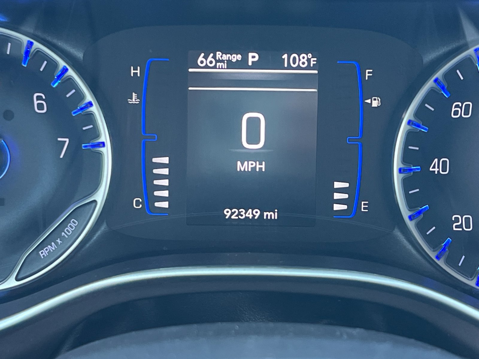 Used 2022 Chrysler Voyager LX FWD image 26
