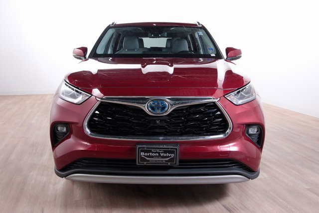 Used 2020 Toyota Highlander Limited Platinum image 2