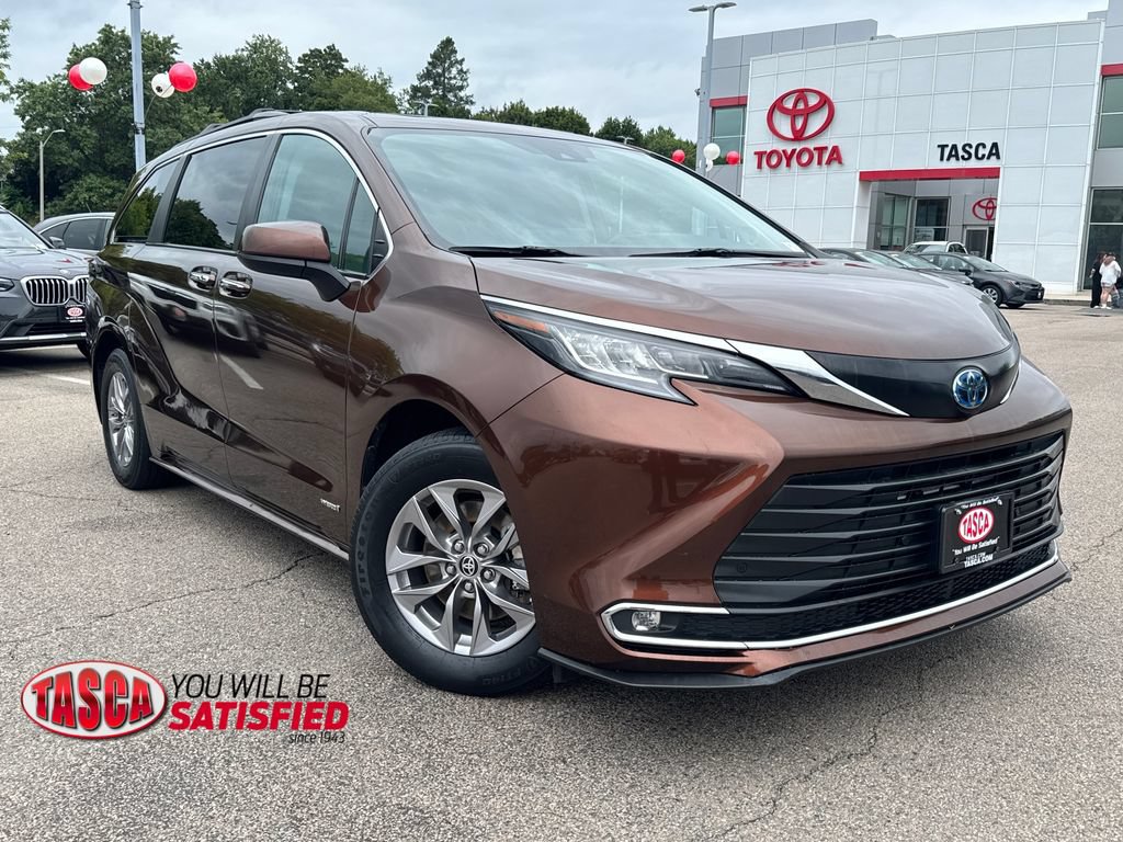 Used 2021 Toyota Sienna XLE w/ XLE Plus Package