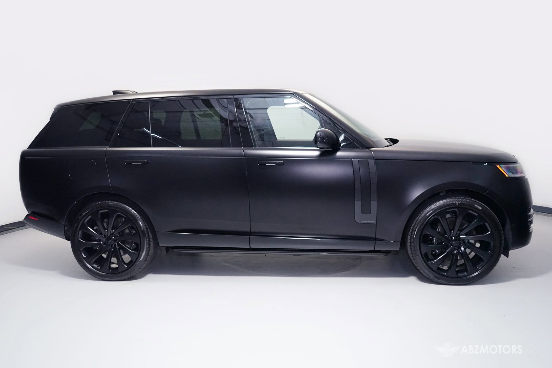 Used 2026 Land Rover Range Rover Long Wheelbase Autobiography AWD/4WD image 4