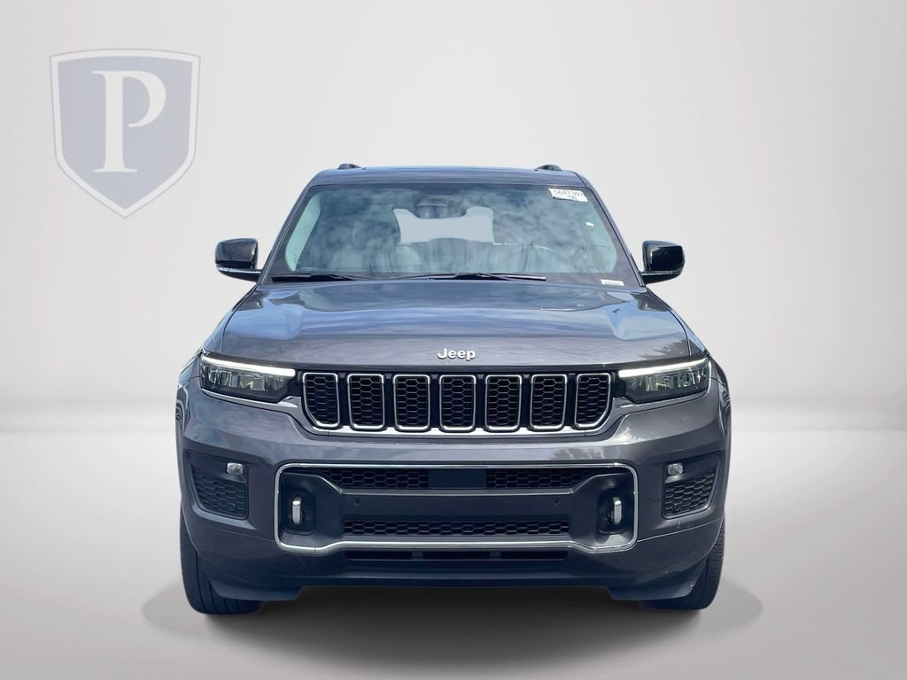 Certified 2022 Jeep Grand Cherokee Overland w/ Luxury Tech Group IV AWD/4WD image 3