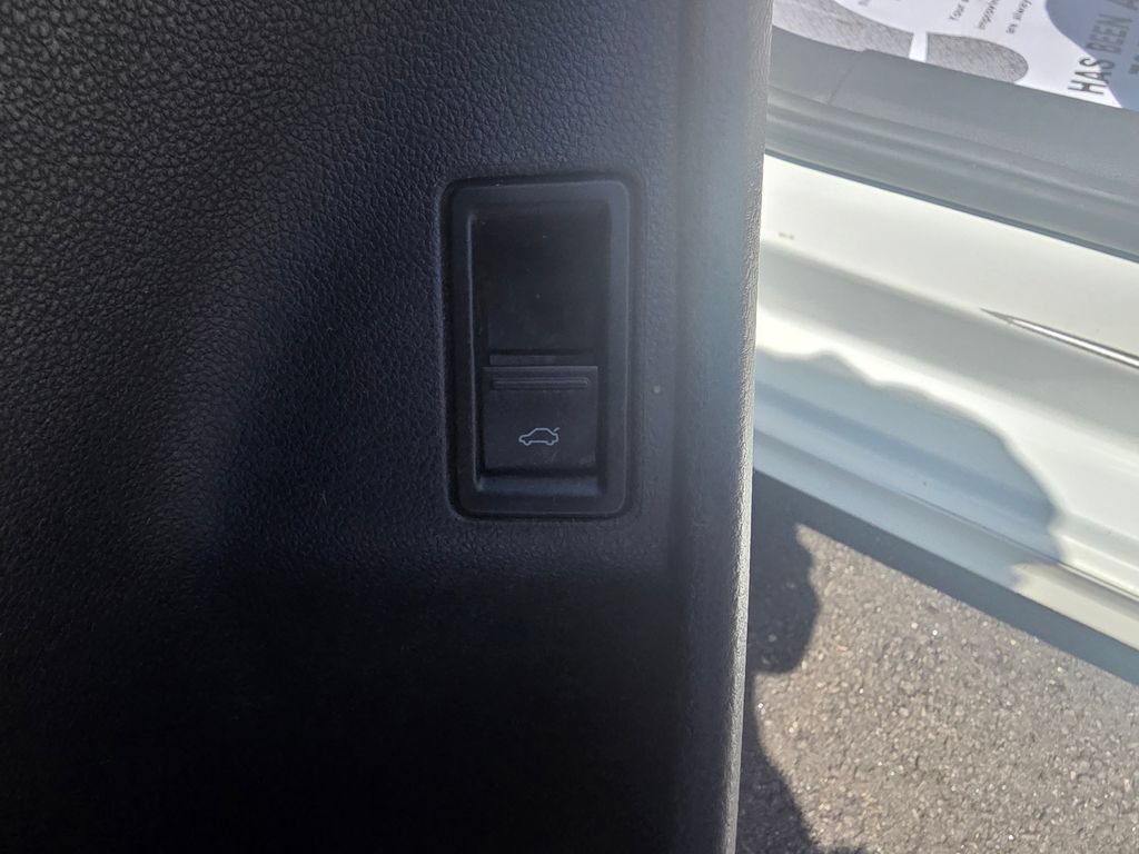 Used 2017 Volkswagen Jetta SEL FWD image 11