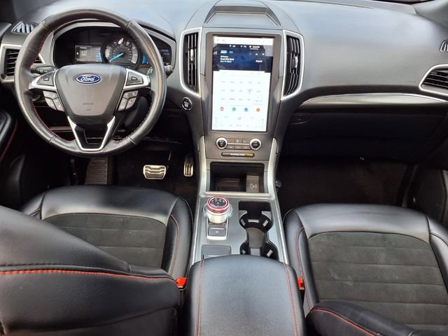 Used 2022 Ford Edge ST-Line w/ Cold Weather Package image 11