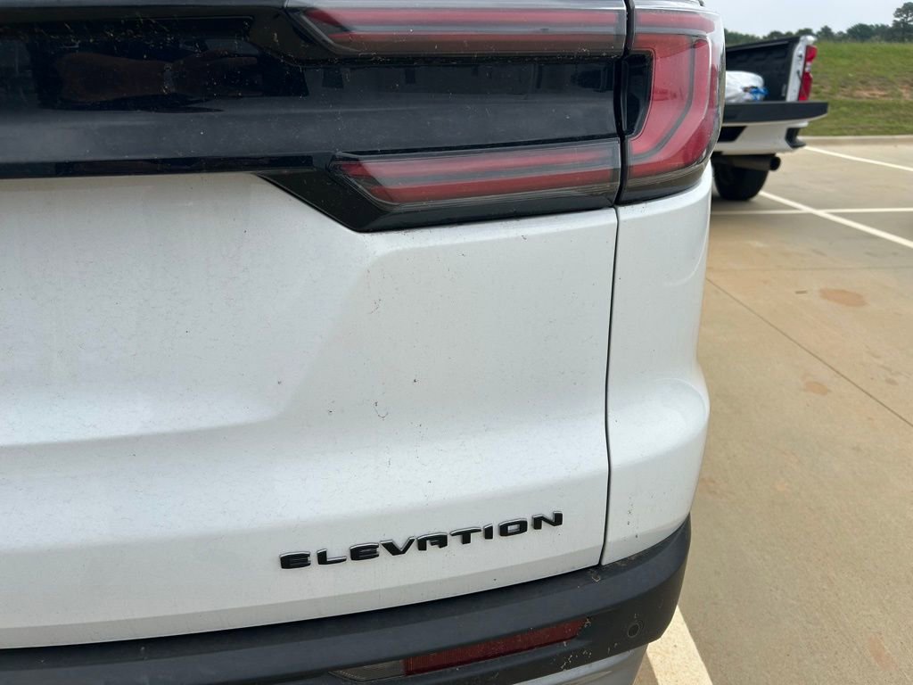 Used 2025 GMC Acadia Elevation FWD image 7
