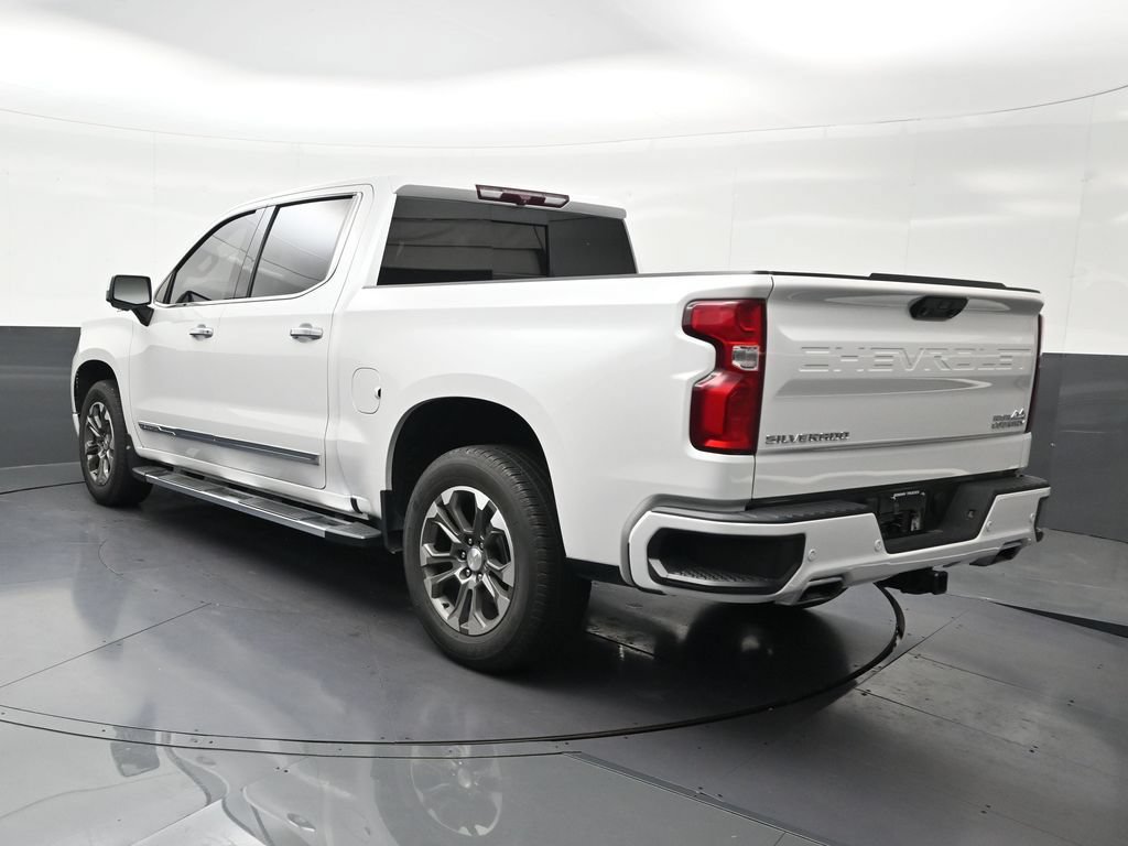 Used 2023 Chevrolet Silverado 1500 High Country RWD image 3