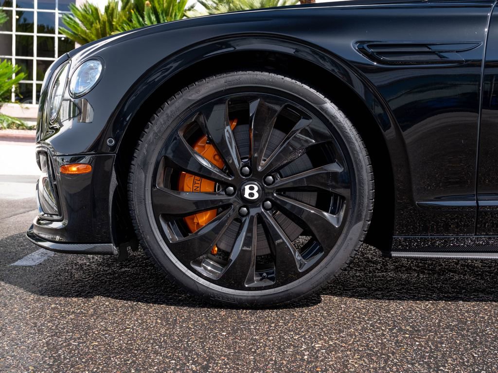 Used 2025 Bentley Flying Spur Plug-In Hybrid AWD/4WD image 6