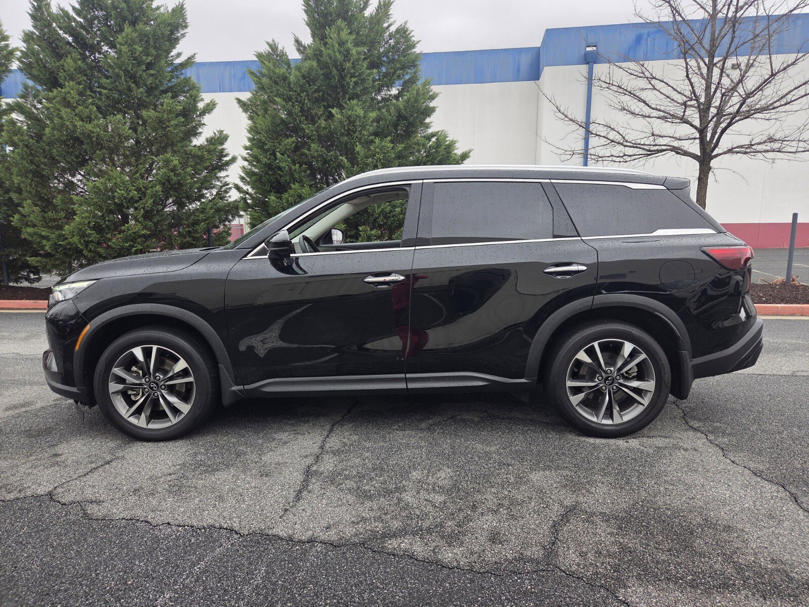 Used 2025 INFINITI QX60 Luxe w/ Vision Package AWD/4WD image 9