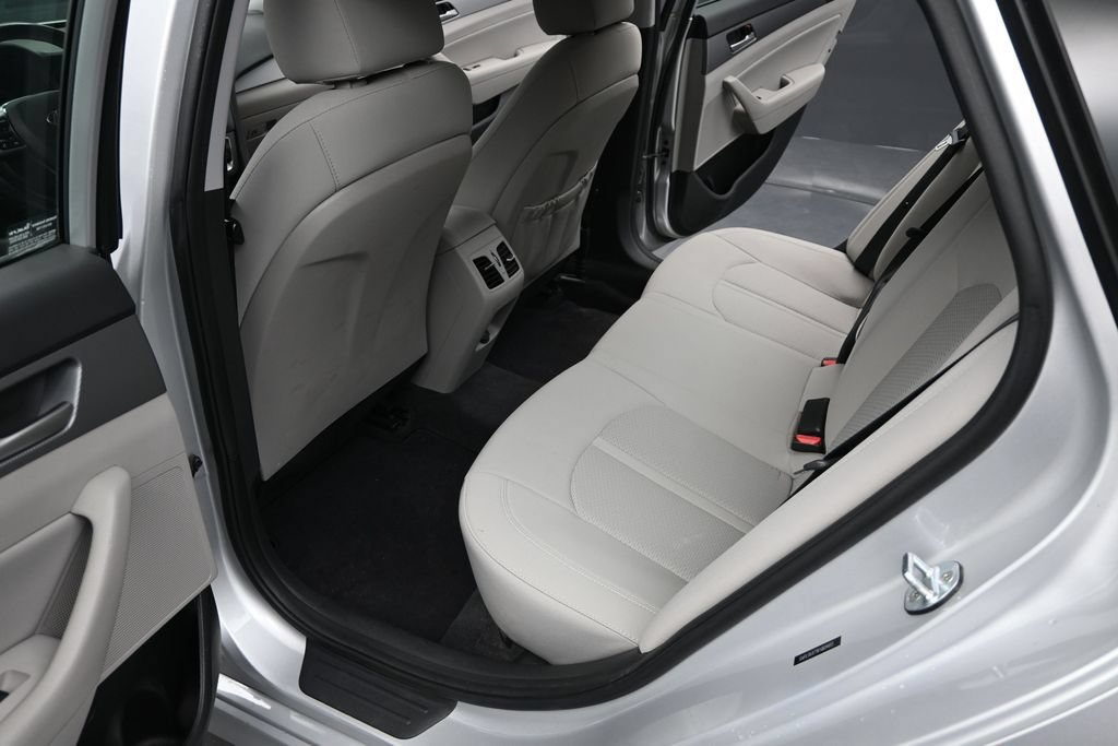 Used 2019 Hyundai Sonata SEL w/ Cargo Package FWD image 10