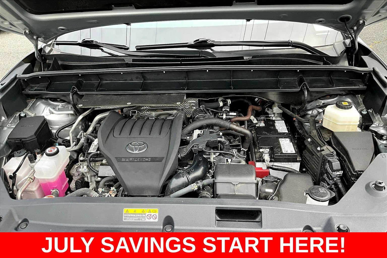Used 2024 Toyota Highlander XLE AWD/4WD image 41