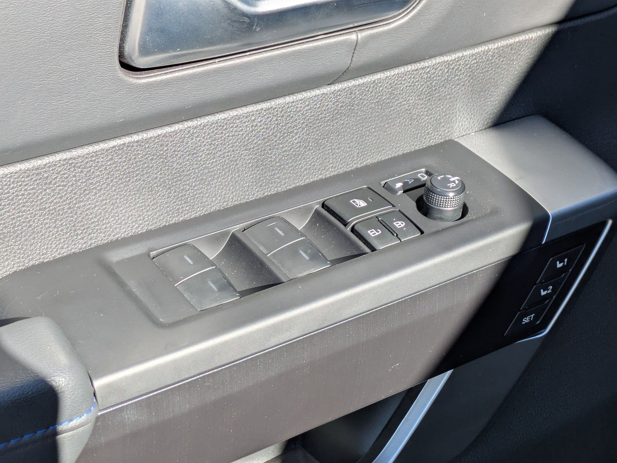 Used 2024 Toyota Tundra Platinum AWD/4WD image 10