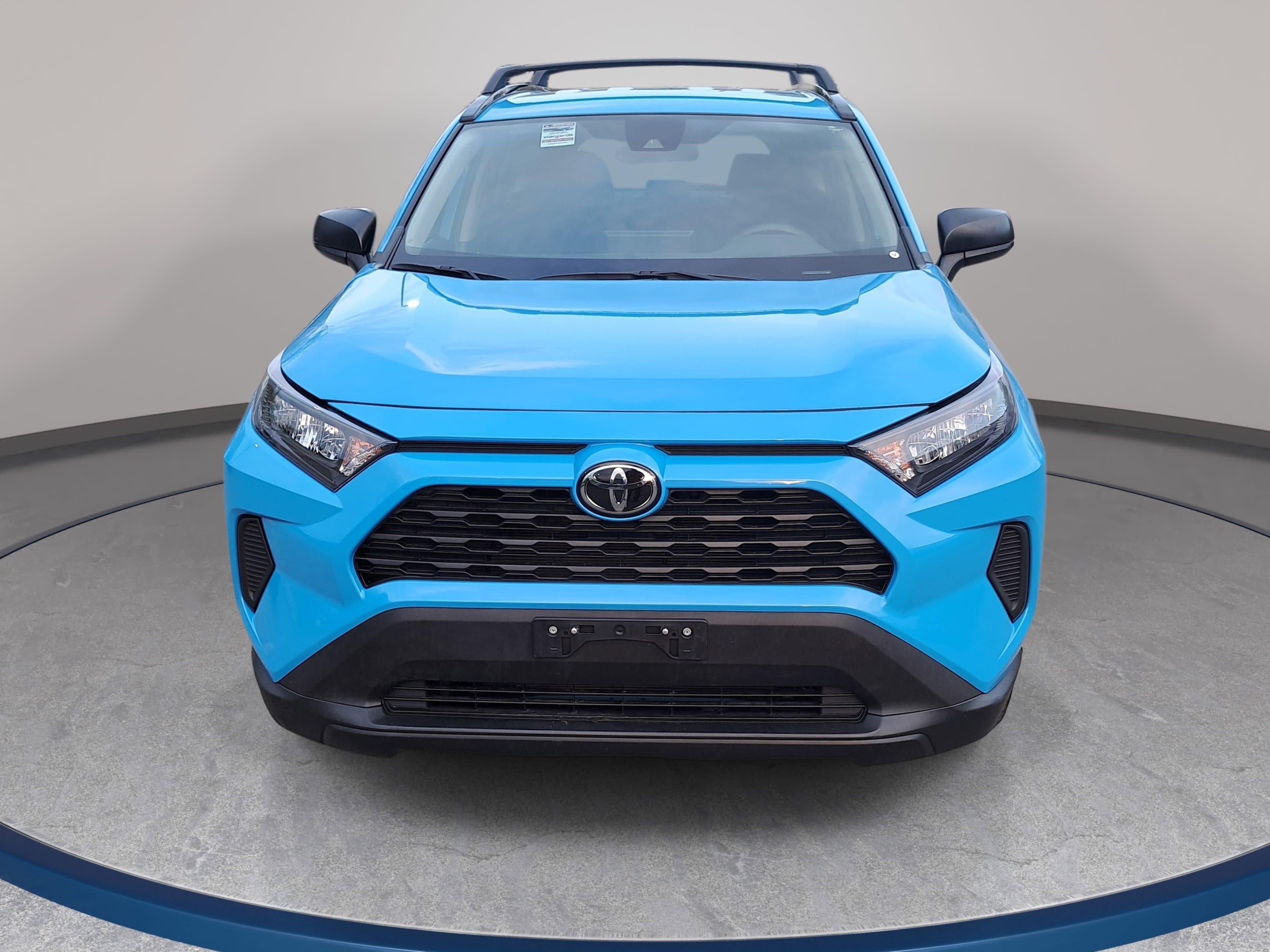Used 2020 Toyota RAV4 LE image 2