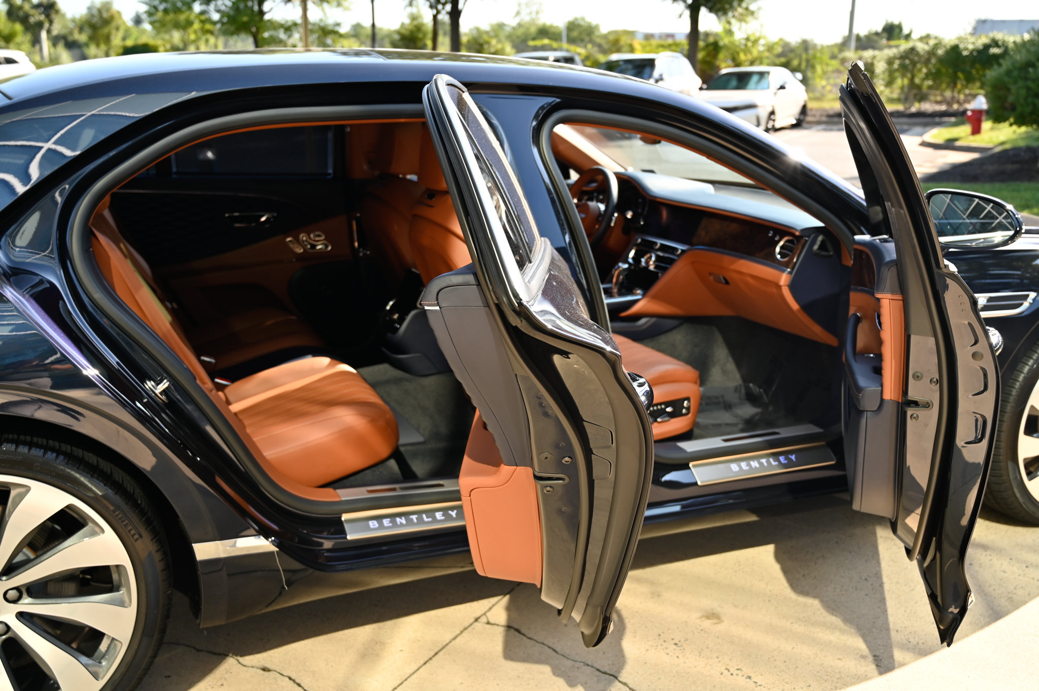 Used 2022 Bentley Flying Spur V8 AWD/4WD image 57