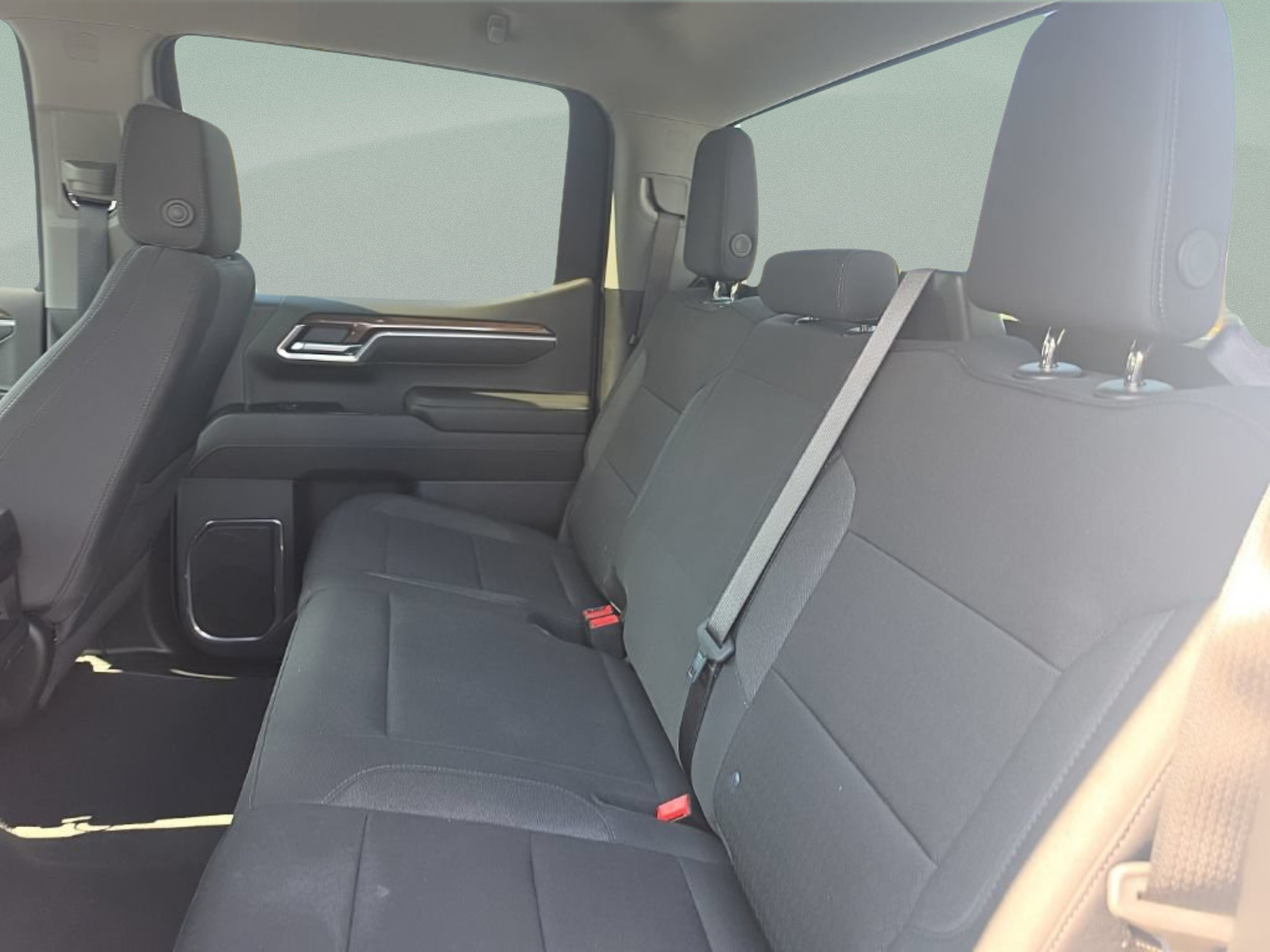 Used 2025 Chevrolet Silverado 1500 LT RWD image 24