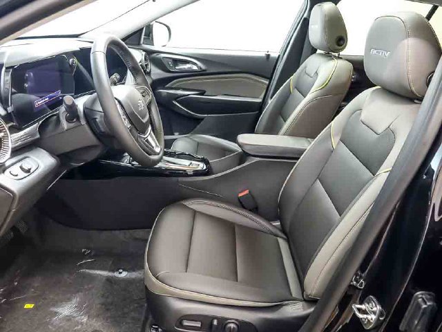 New 2026 Chevrolet Trax ACTIV w/ Sunroof Package FWD image 9