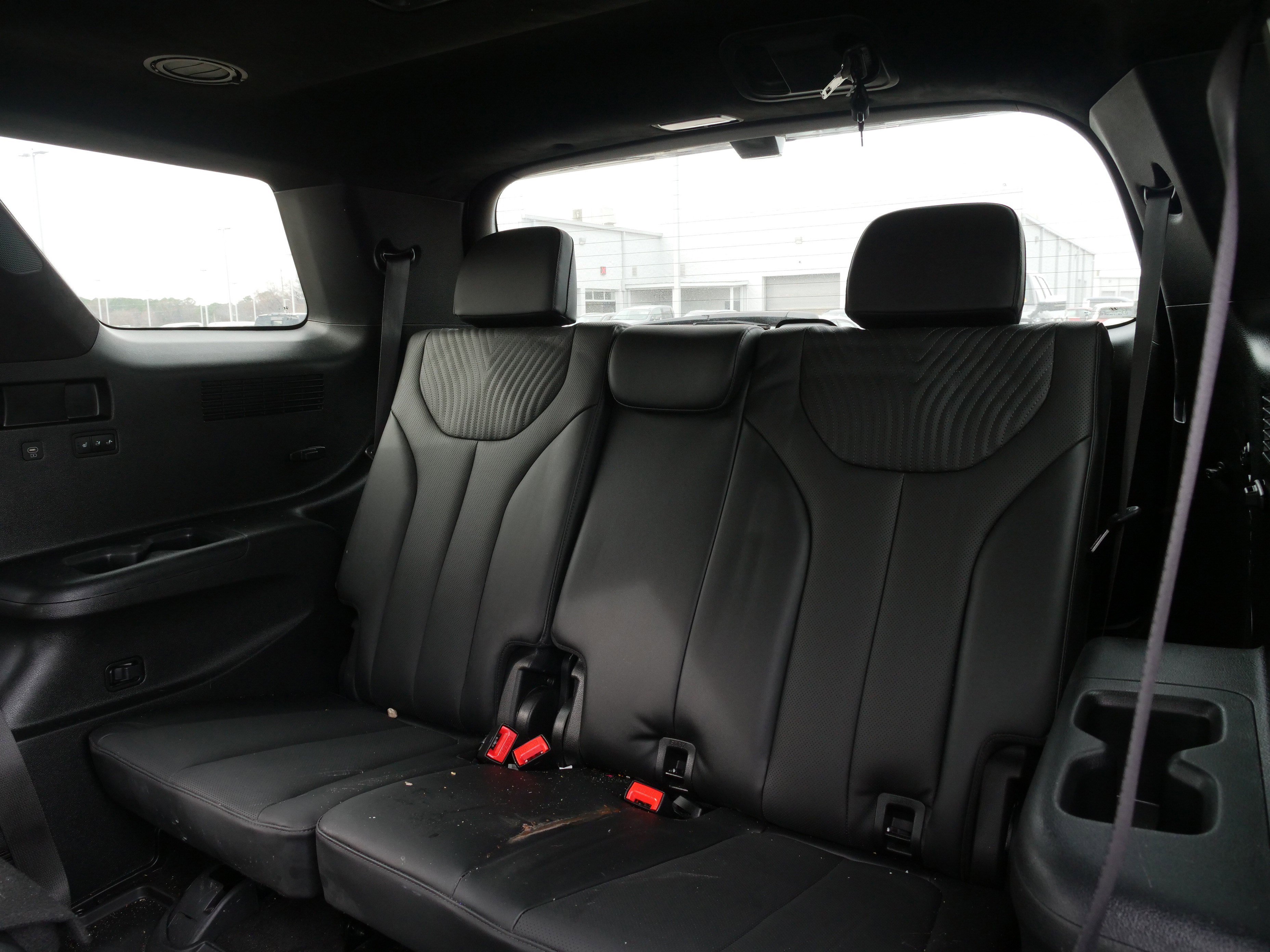 Used 2023 Hyundai Palisade Calligraphy image 13