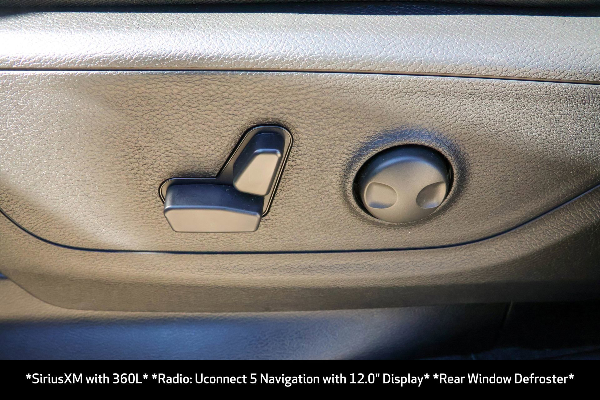 New 2026 RAM 1500 4x4 Crew Cab image 7