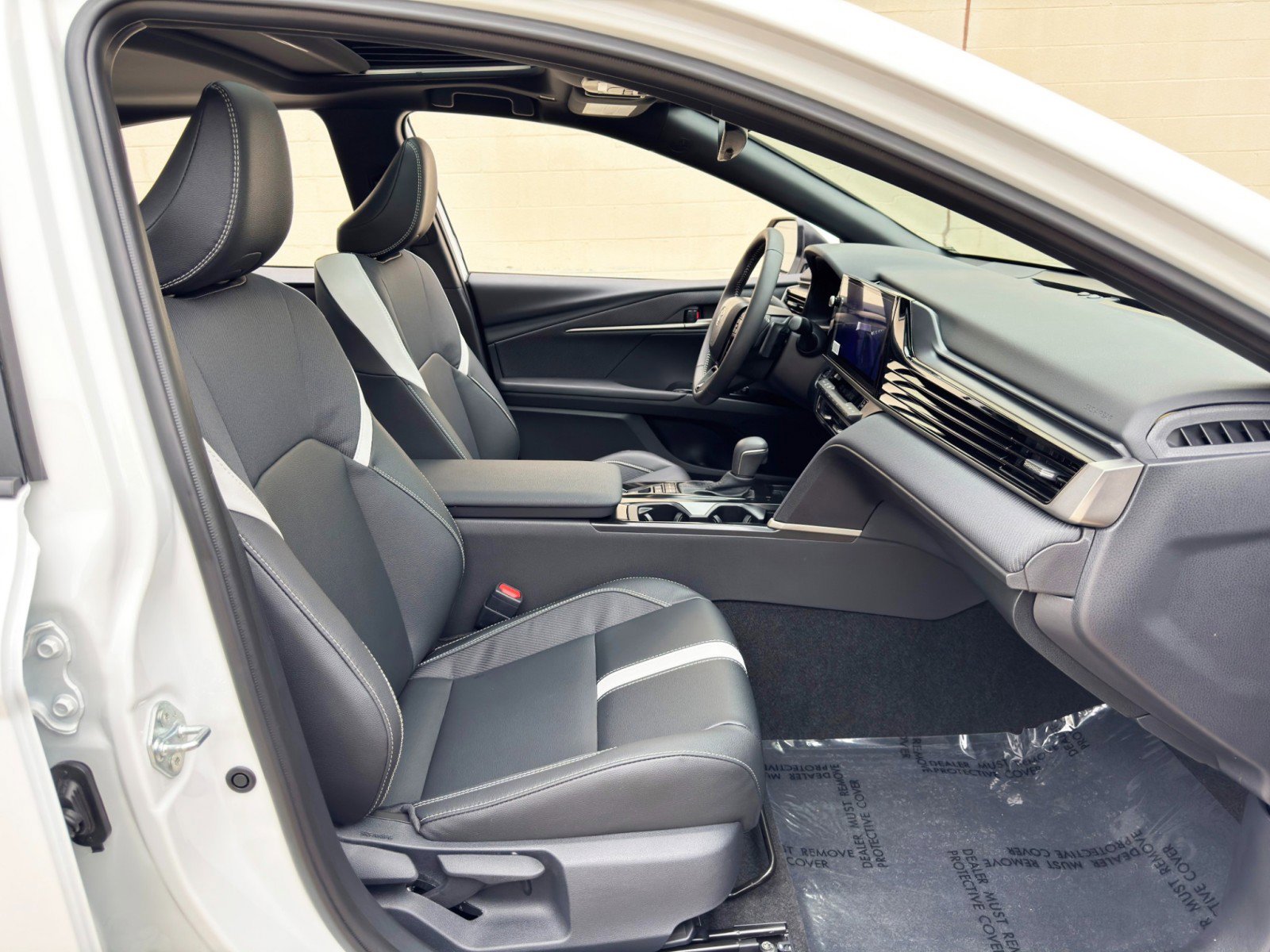 Used 2026 Toyota Camry SE w/ Multimedia Upgrade Package FWD image 15
