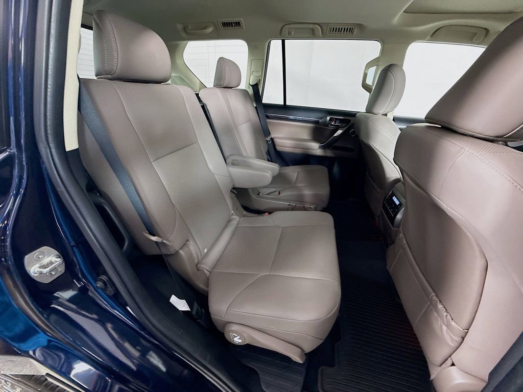 Used 2023 Lexus GX 460 Premium image 29