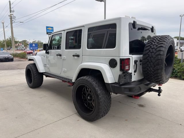 Used 2017 Jeep Wrangler Unlimited Rubicon AWD/4WD image 3