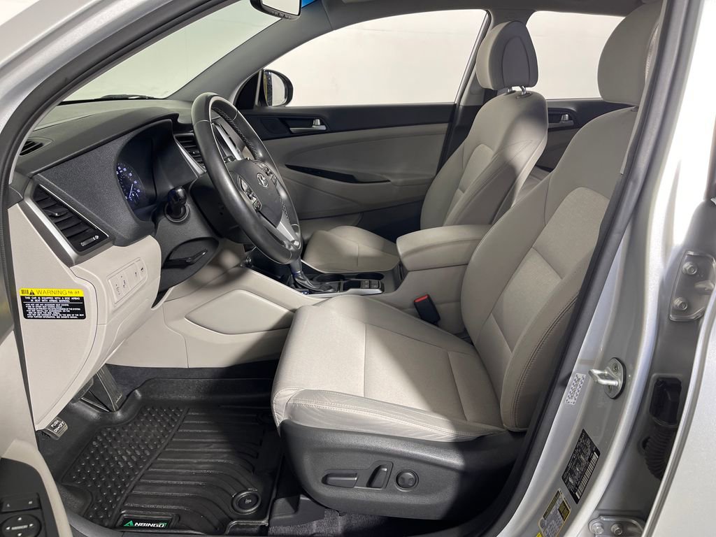 Used 2018 Hyundai Tucson Value w/ Cargo Package FWD image 12