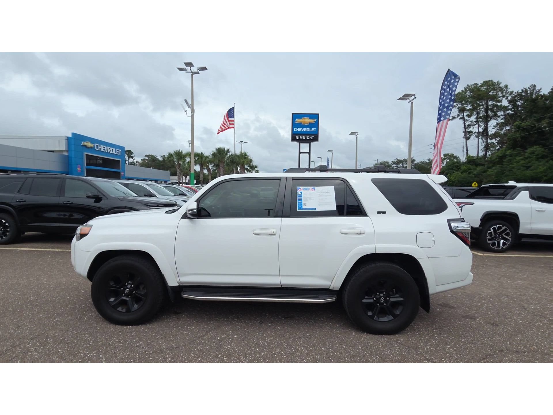 Used 2017 Toyota 4Runner SR5 Premium RWD image 5