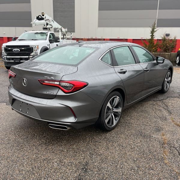 Used 2025 Acura TLX w/ Technology Package image 5
