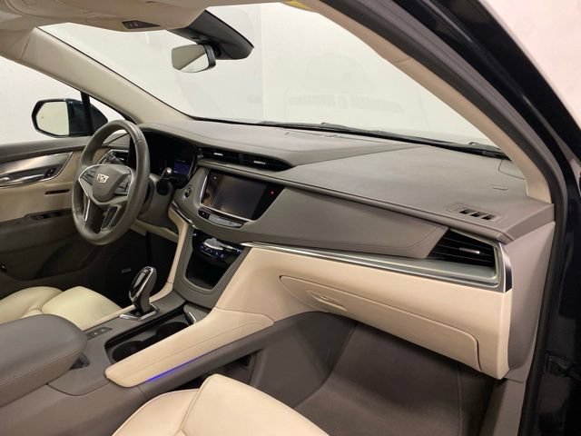 Used 2017 Cadillac XT5 Luxury w/ Driver Awareness Package AWD/4WD image 22