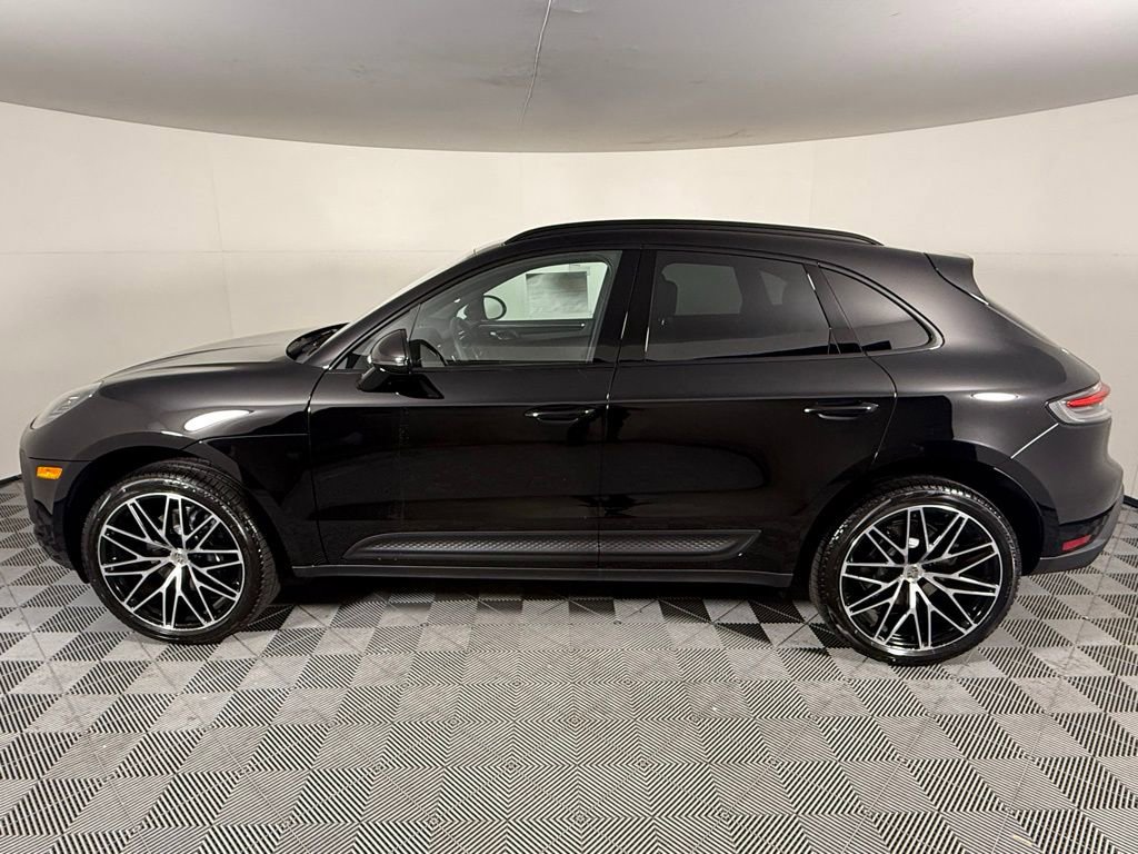 New 2026 Porsche Macan image 2