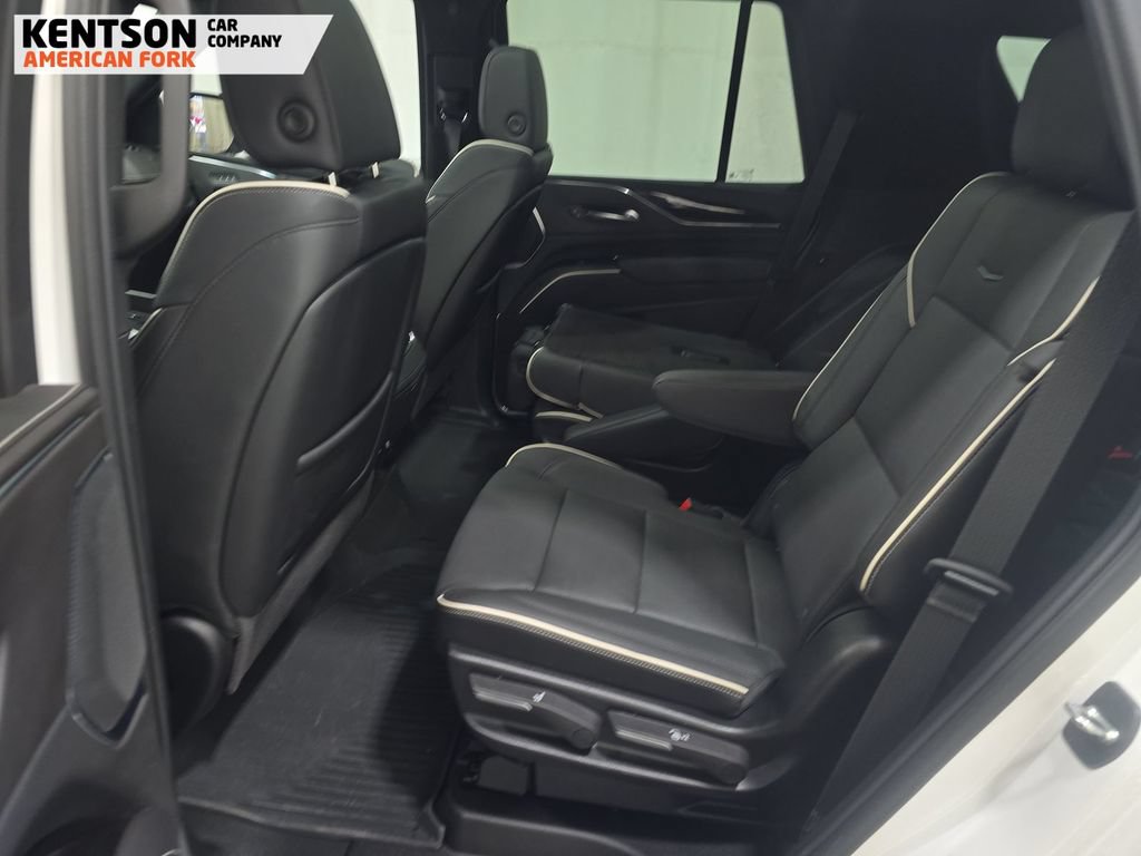 Used 2024 Cadillac Escalade Sport w/ LPO, Floor Liner Package AWD/4WD image 7