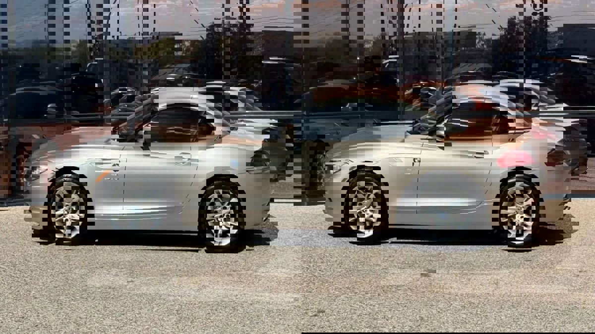 Used 2011 BMW Z4 sDrive35i image 7