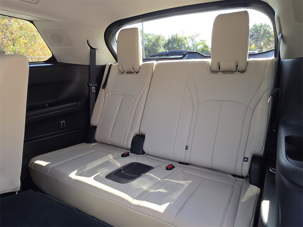 Used 2022 INFINITI QX60 Sensory w/ Cargo Package image 22