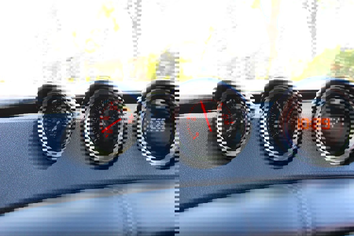 Used 2018 Nissan 370Z w/ Sport Package image 26