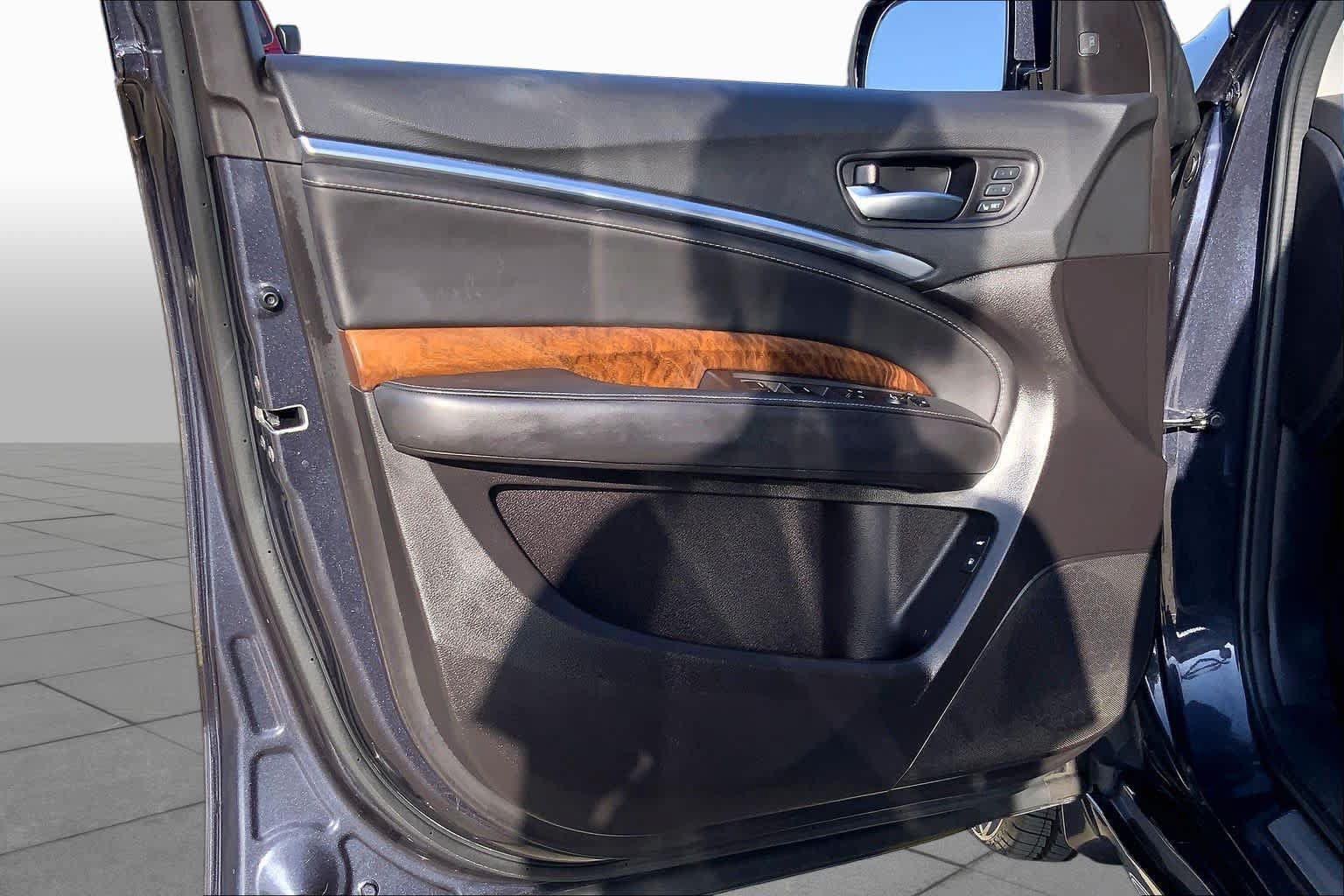 Used 2020 Acura MDX w/ Advance Package FWD image 21