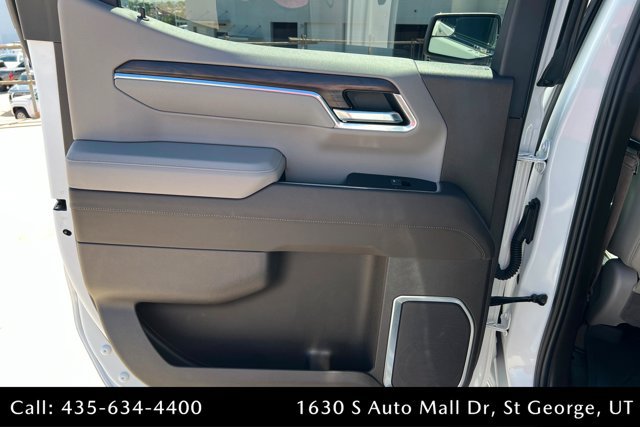 Used 2023 GMC Sierra 1500 SLT w/ X31 Off-Road Package AWD/4WD image 18