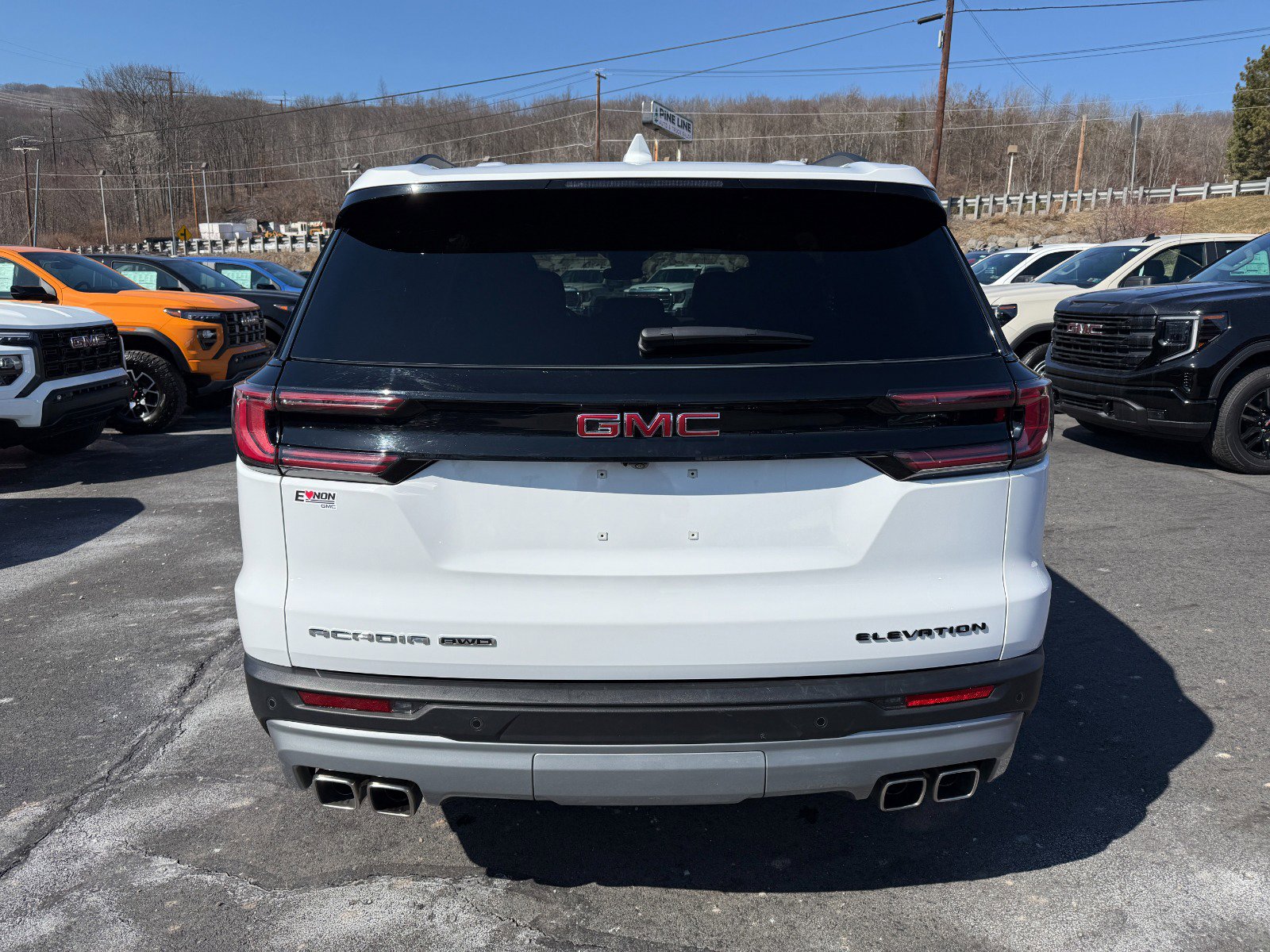 Used 2025 GMC Acadia Elevation image 4