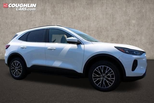New 2024 Ford Escape SE w/ PHEV Premium Package