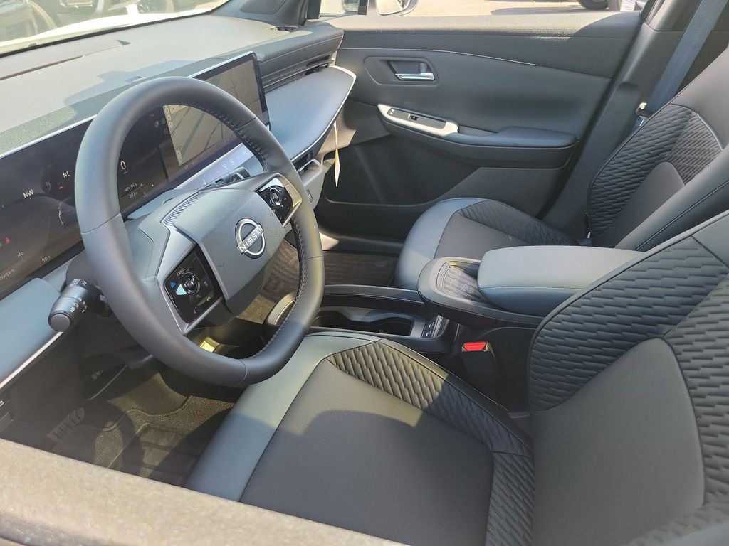 New 2026 Nissan Leaf Platinum+ w/ Cargo Package (Platinum+) image 3