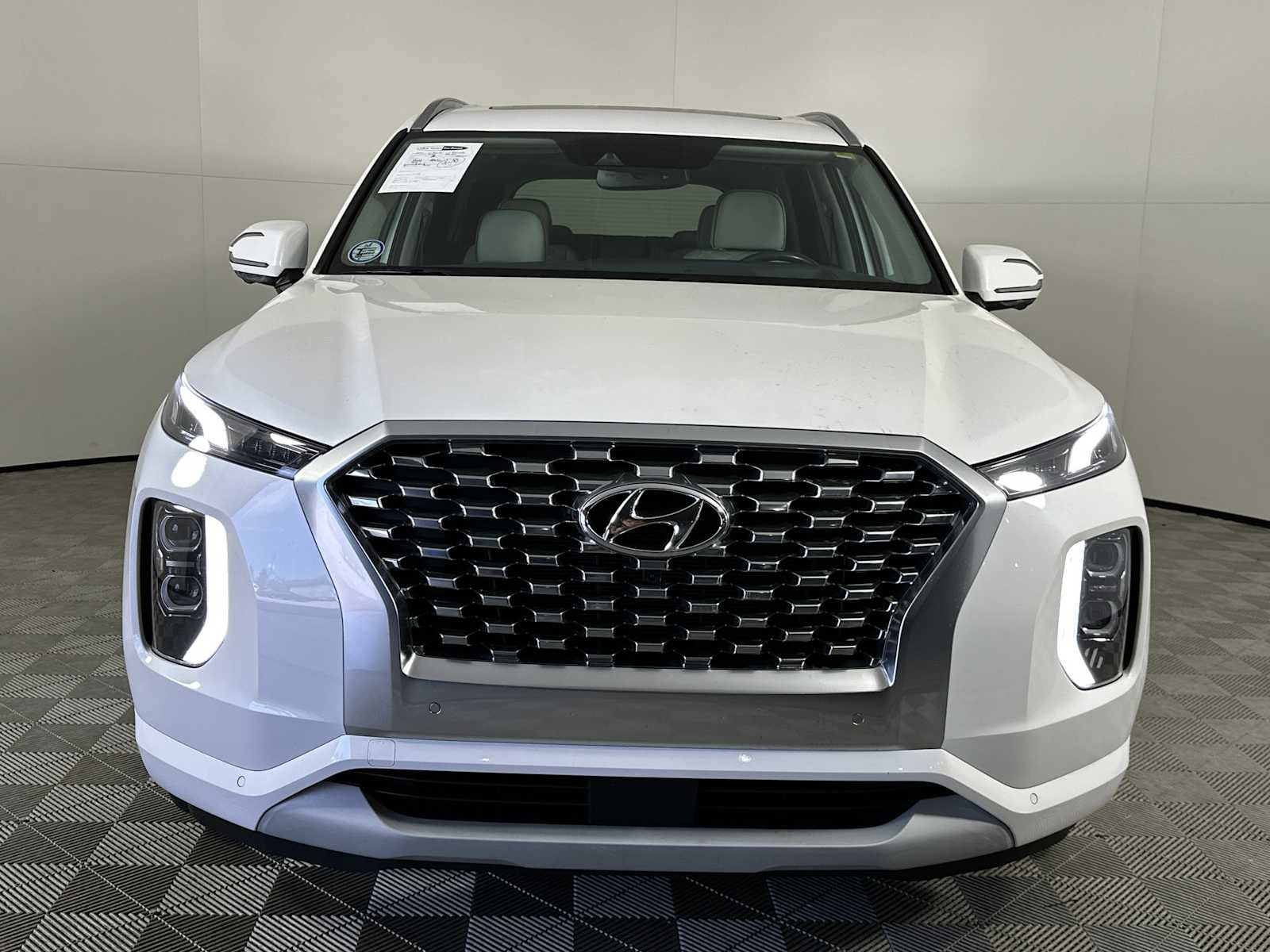 Used 2021 Hyundai Palisade Limited image 3