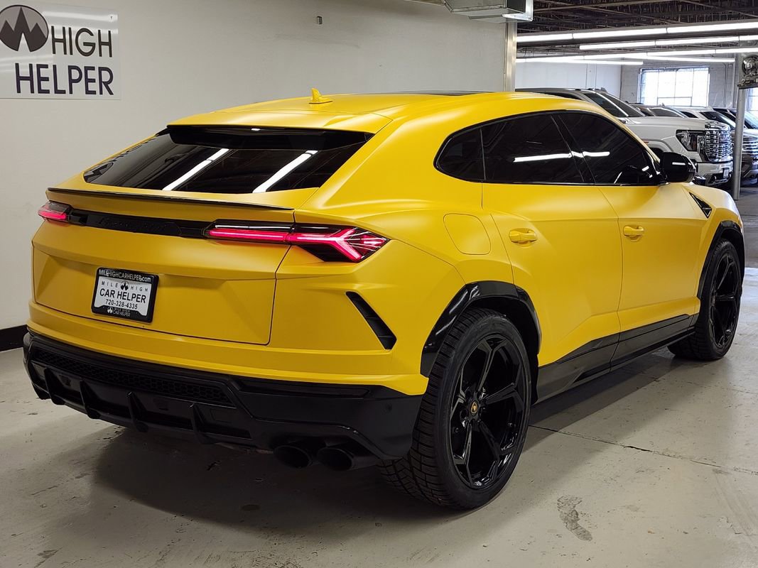 Used 2019 Lamborghini Urus image 5