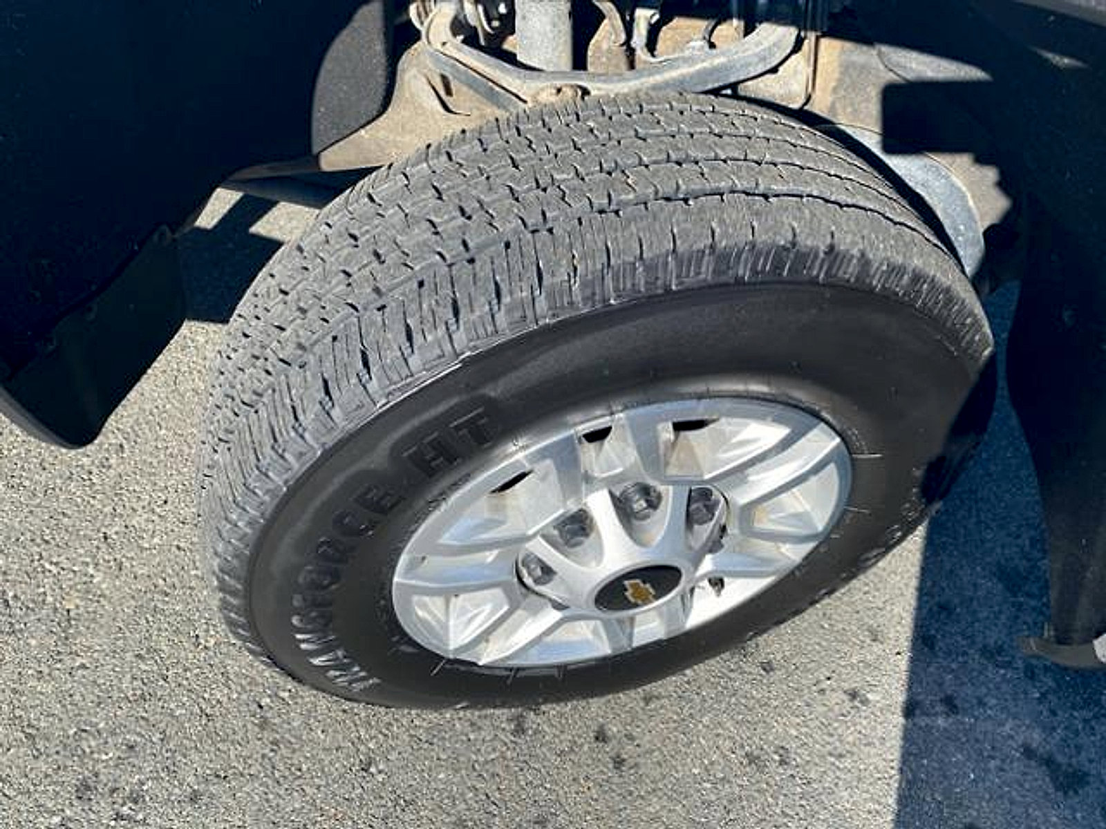 Used 2024 Chevrolet Silverado 2500 LT AWD/4WD image 6